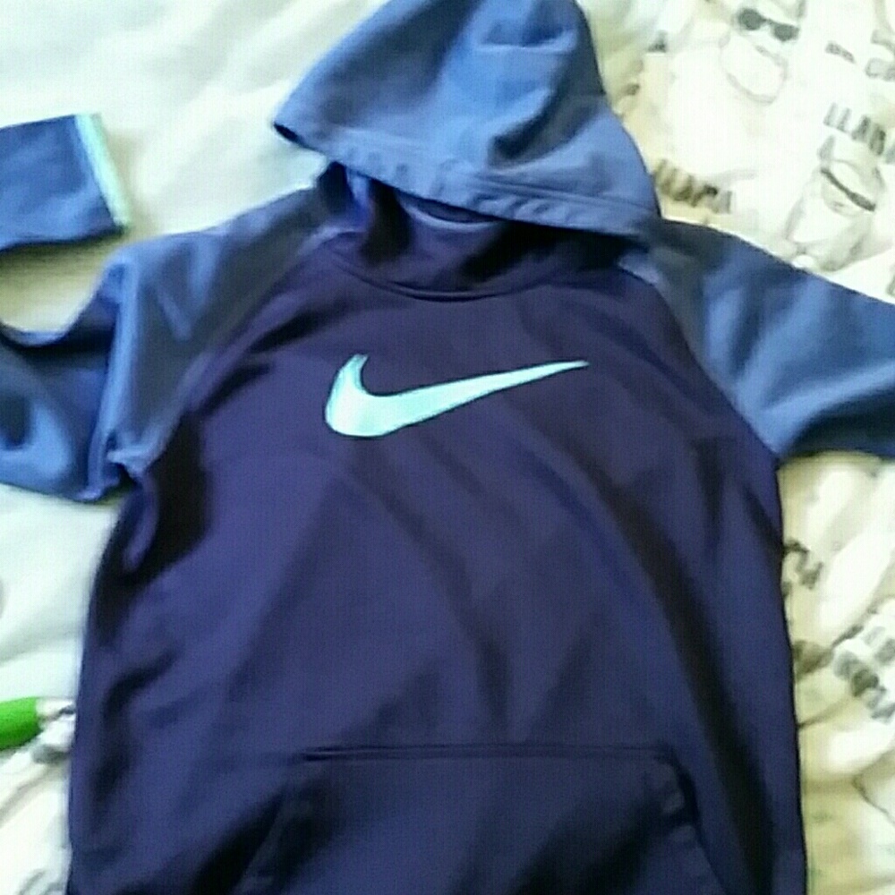 Girls Nike sweatshirt